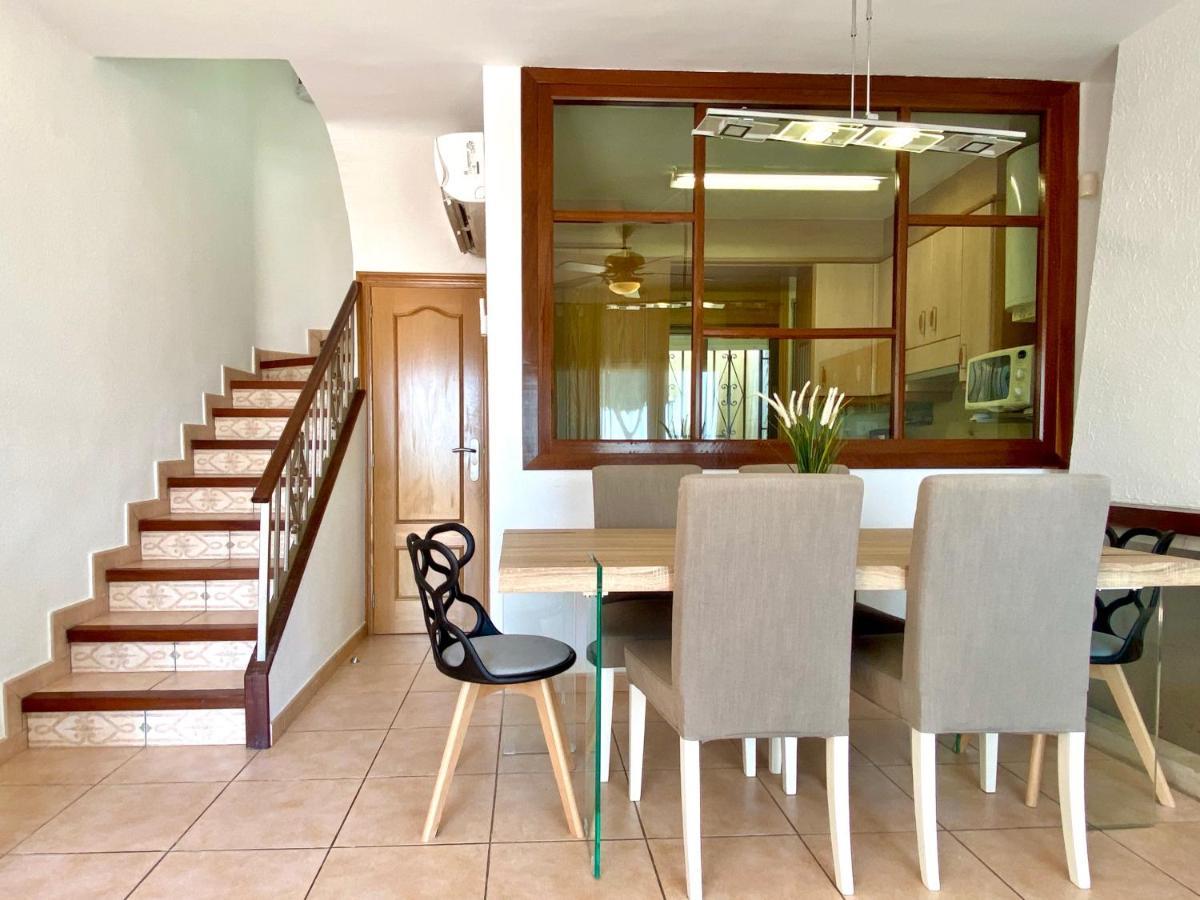 Casa Comoda Delante De La Playa Con Vista Al Mar Кембрилс Екстериор снимка