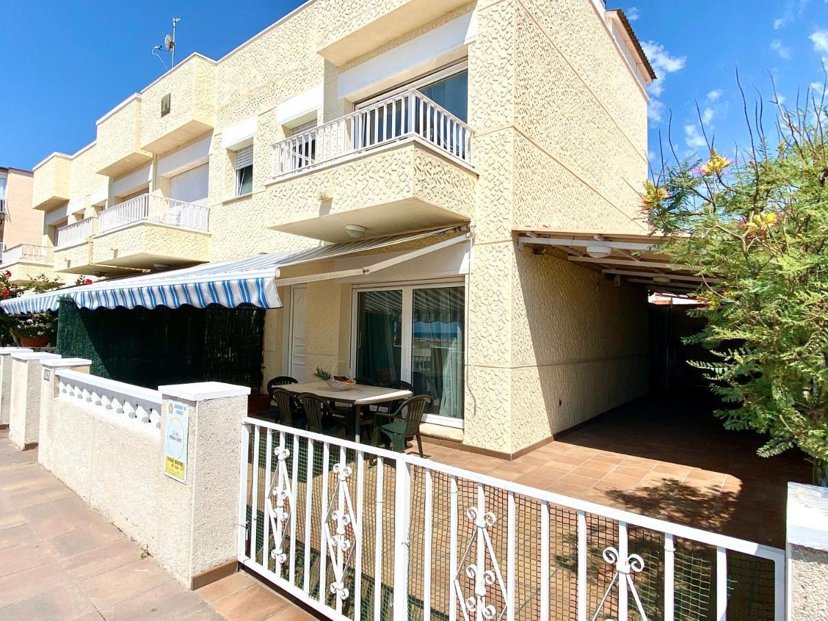 Casa Comoda Delante De La Playa Con Vista Al Mar Кембрилс Екстериор снимка