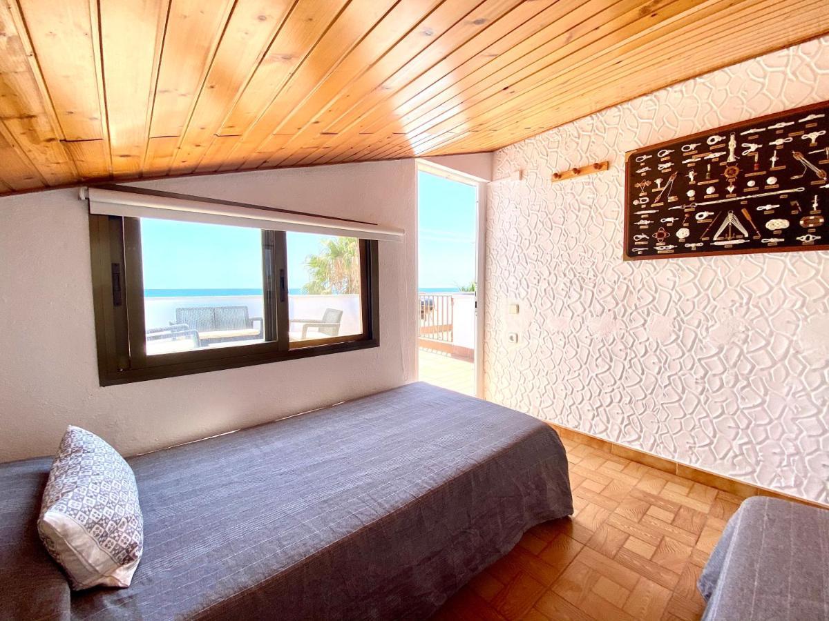 Casa Comoda Delante De La Playa Con Vista Al Mar Кембрилс Екстериор снимка